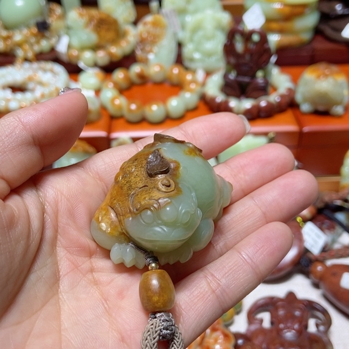 岫岩河磨玉（透闪石质玉）手链未镶嵌玉*儿