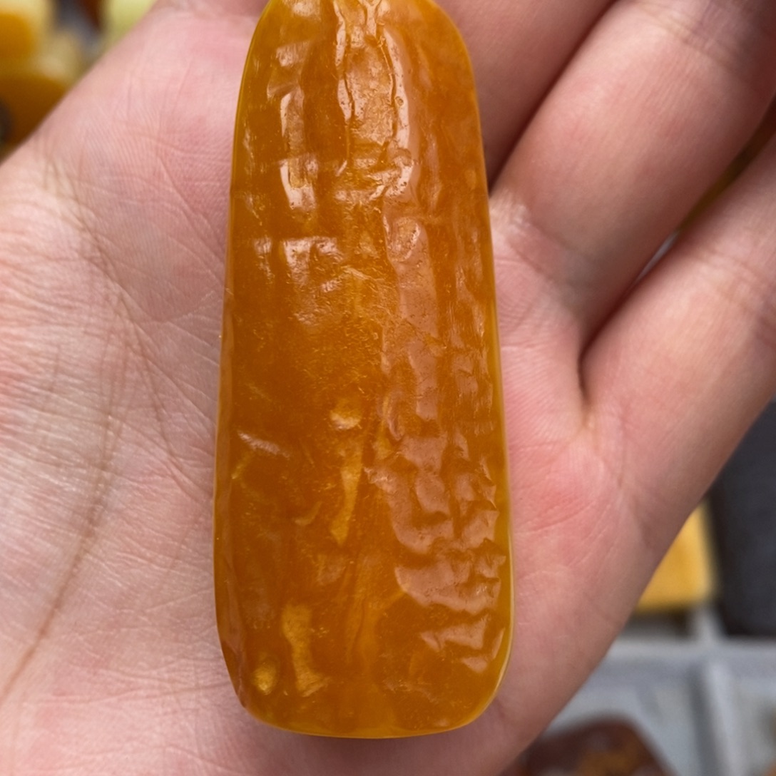 琥珀吊坠(赠链)未镶嵌