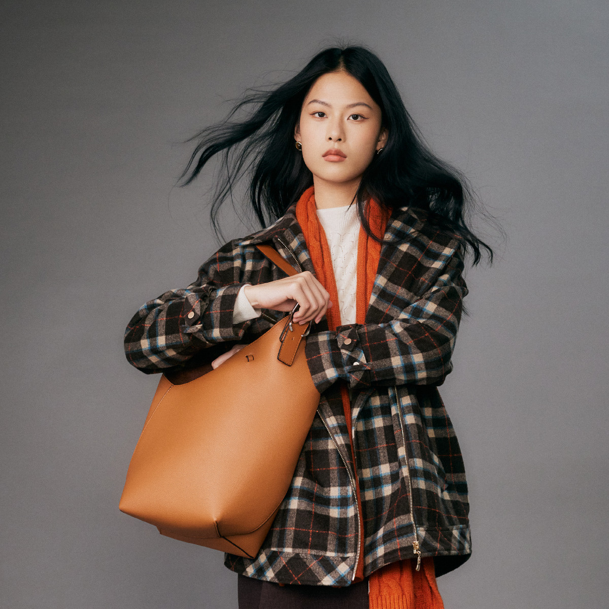 【susie】复古机车风短款撞色格纹呢料大翻领外套女