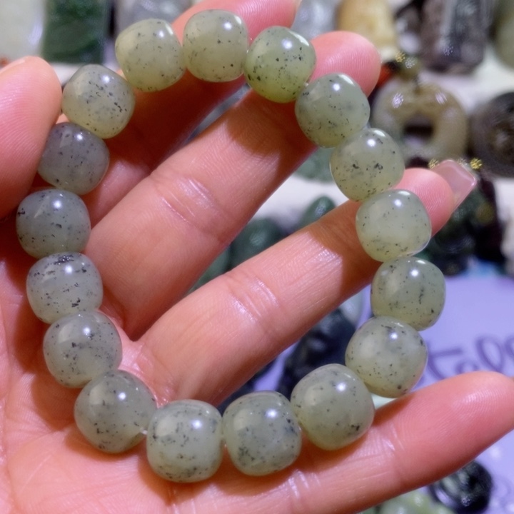 和田玉边角料未镶嵌