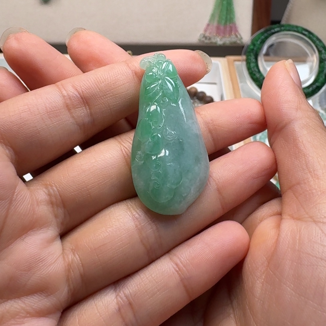 翡翠未镶嵌颈饰翡翠吊坠