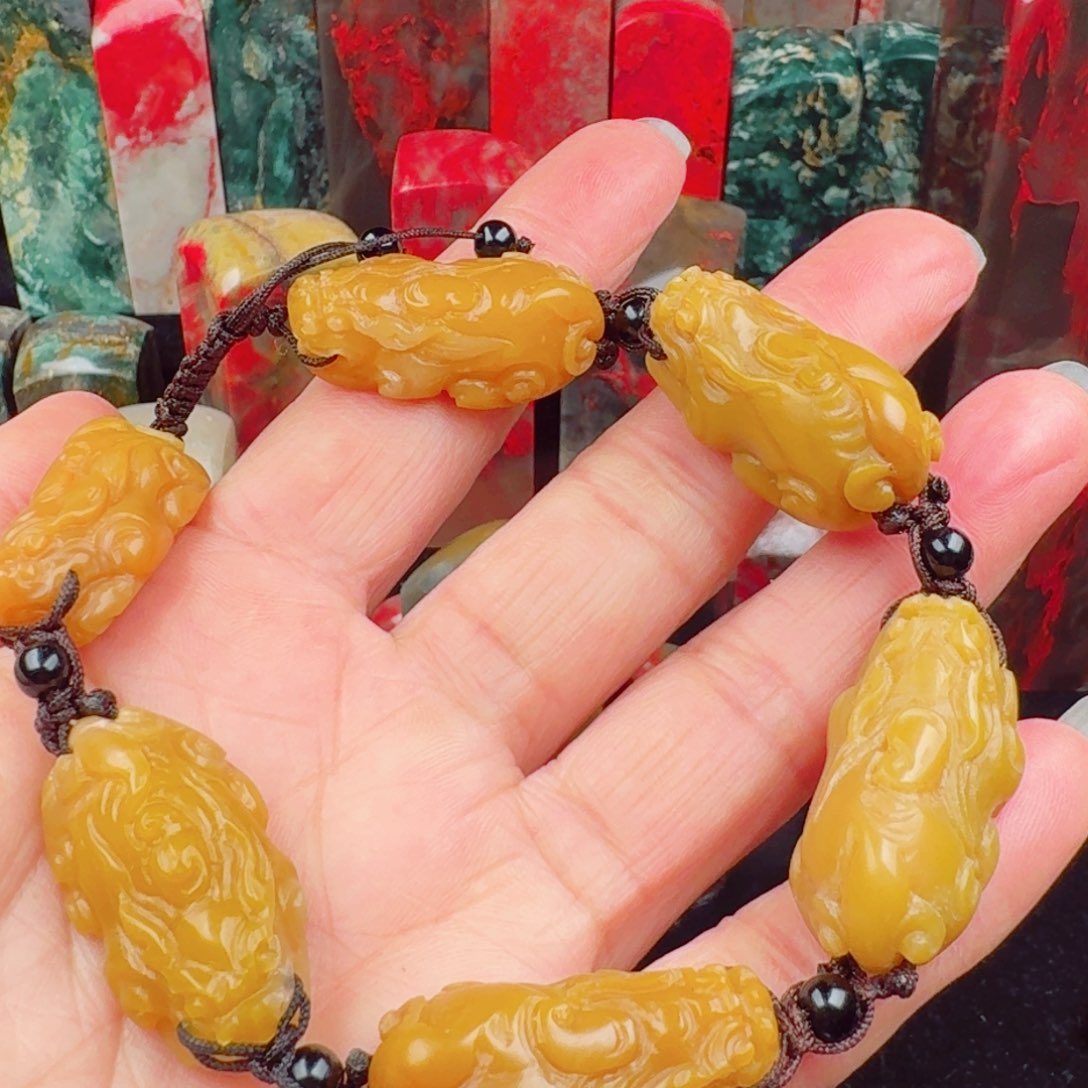 昌化鸡血石昌化石手串漂亮