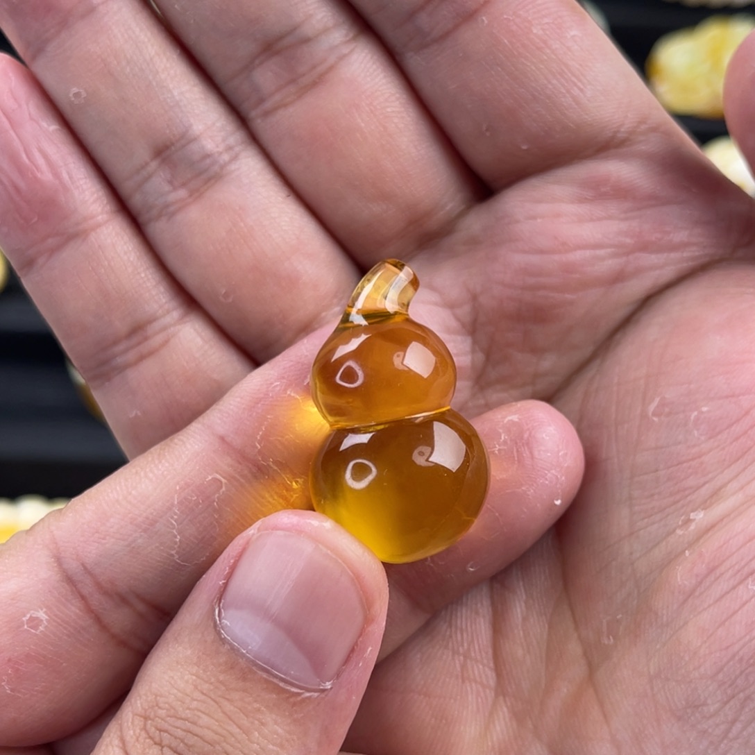 正***g琥珀未镶嵌珠宝奇石