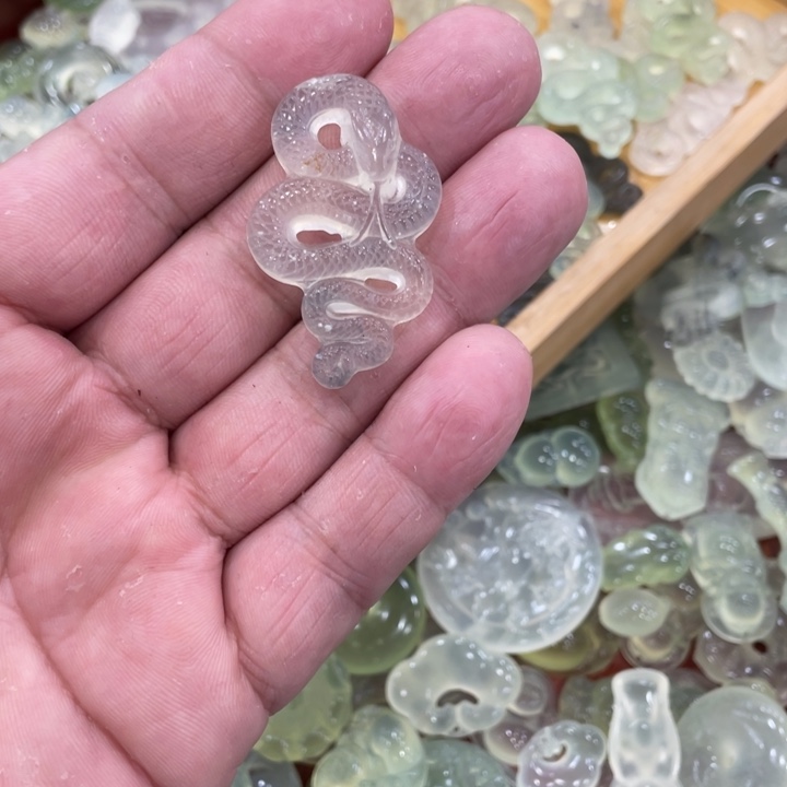 蛇纹石玉合金颈饰