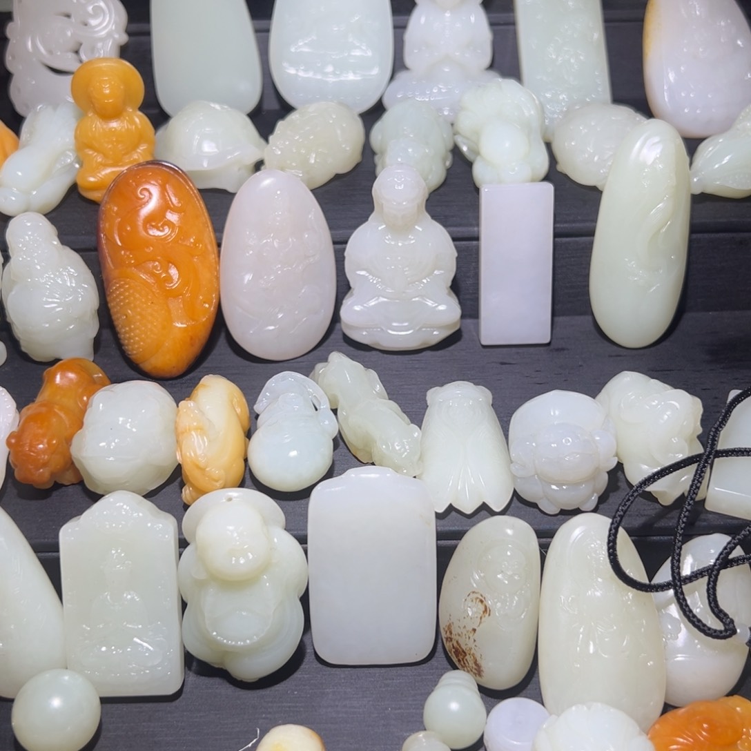 颈饰未镶嵌和田玉