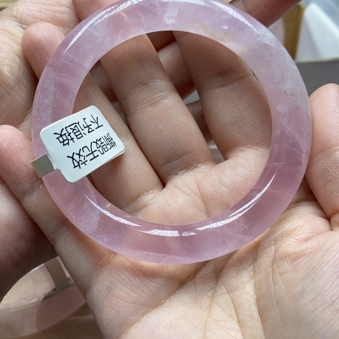 未镶嵌颈饰水晶海*