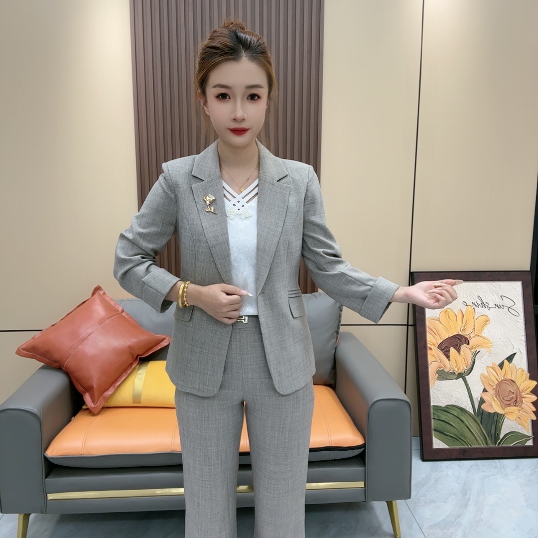 【西服+裤子】2025秋季新款设计感时尚西装女洋气小西服2502-套装