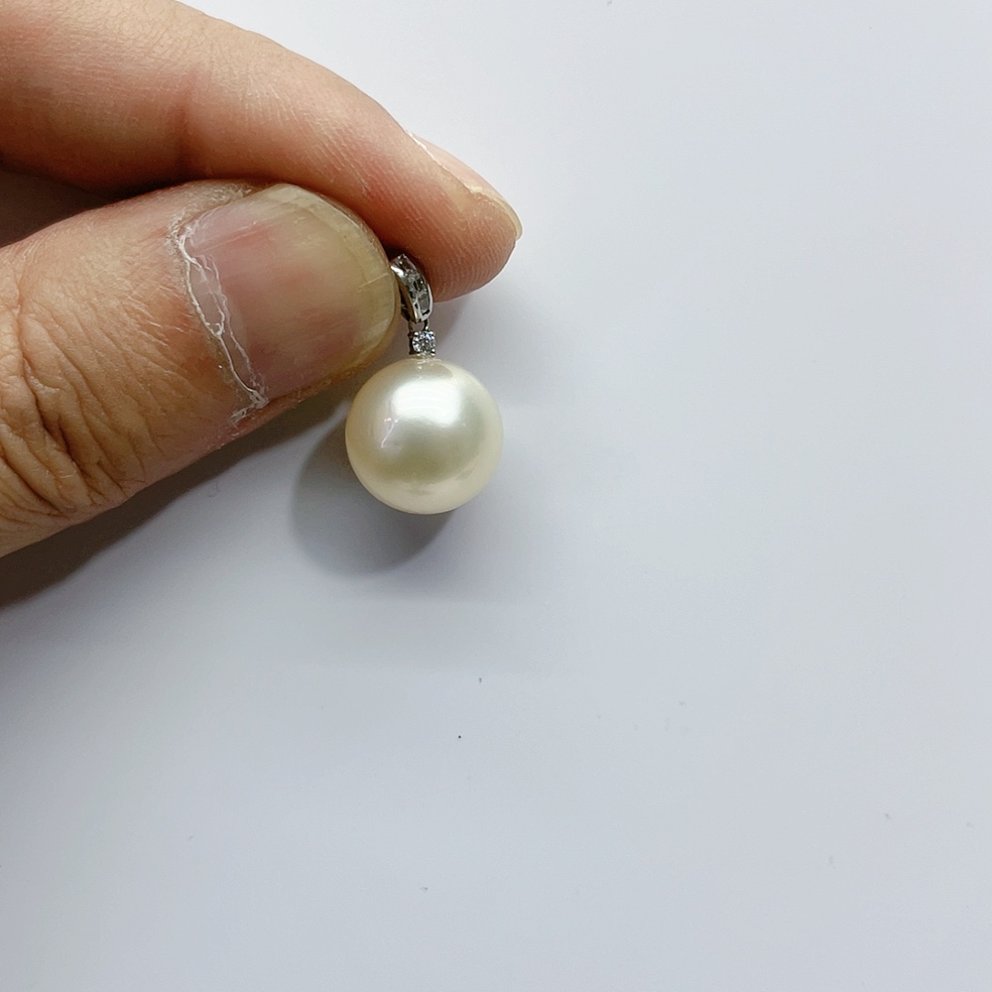 海水珍珠颈饰18K金镶嵌