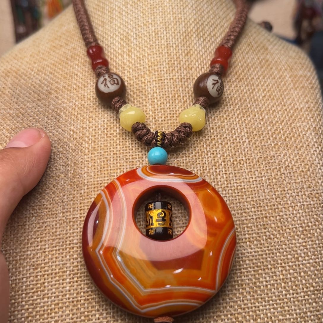 玛瑙/玉髓颈饰未镶嵌