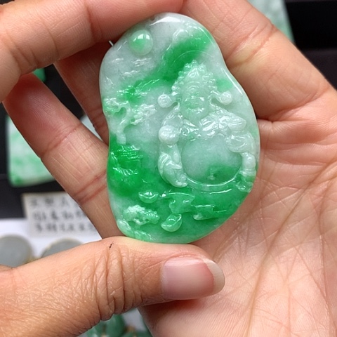 翡翠吊坠(不含链)18K金镶嵌福****0