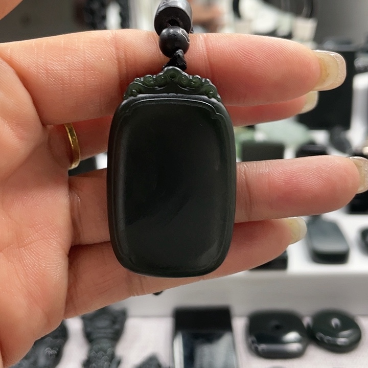 【闪购商品】和田玉（青玉）颈饰未镶嵌清*