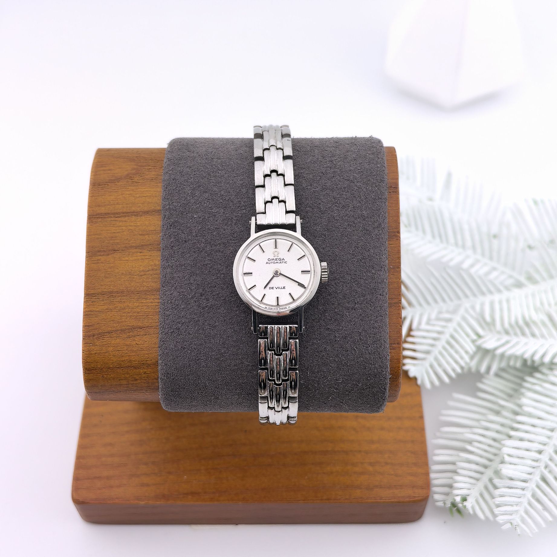 95新 Omega/欧米茄 中古欧米茄女表/自动机械/表经17.5mm/01380