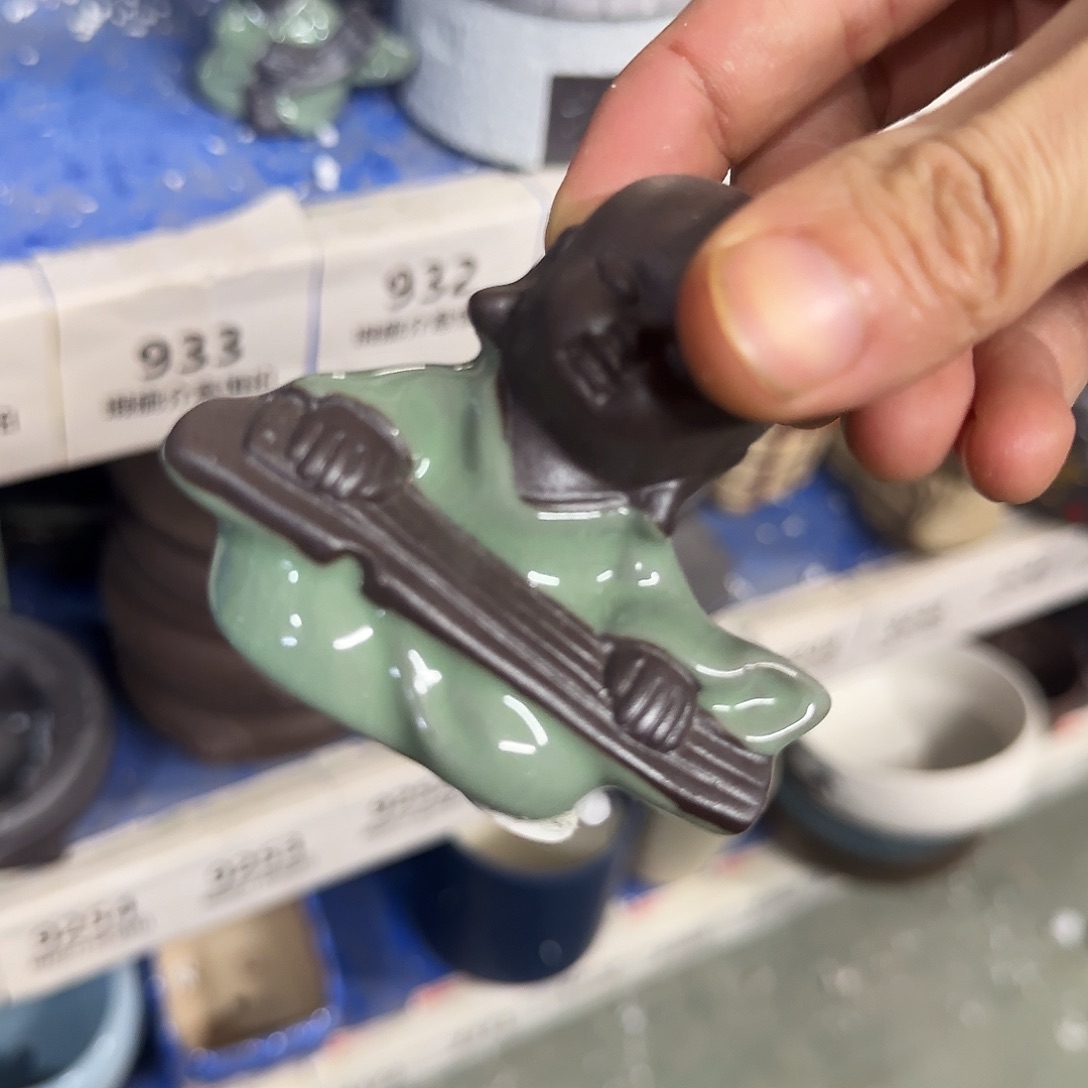 福利局库存尾单·有孔花盆当天满9元发934