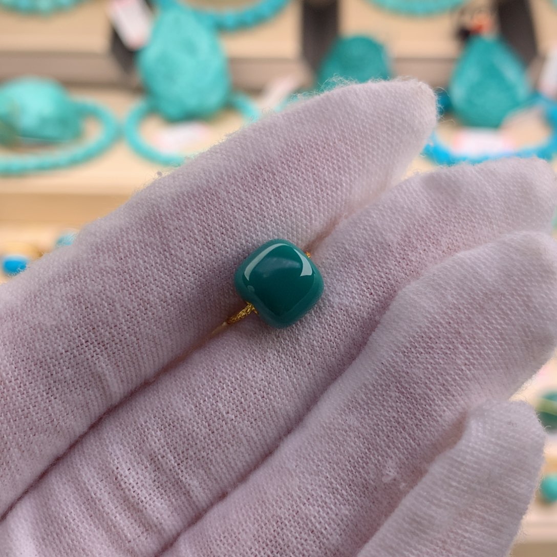 绿松石珠宝奇石未镶嵌译**译