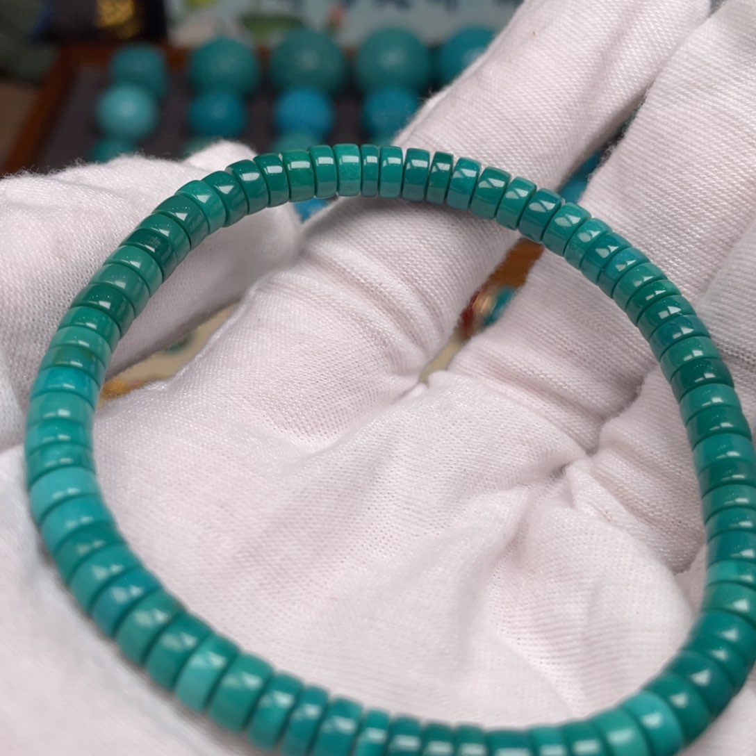 绿松石配饰未镶嵌