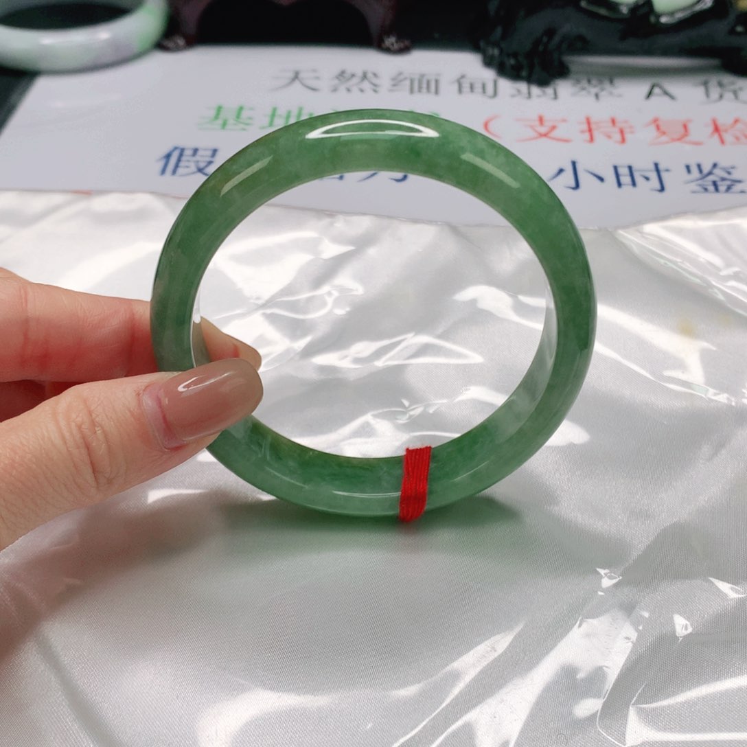 翡翠手镯未镶嵌缅甸天然A货翡翠