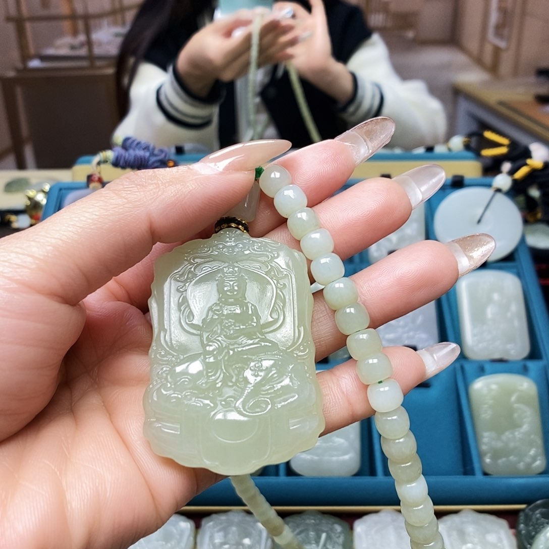 和田玉颈饰未镶嵌随*
