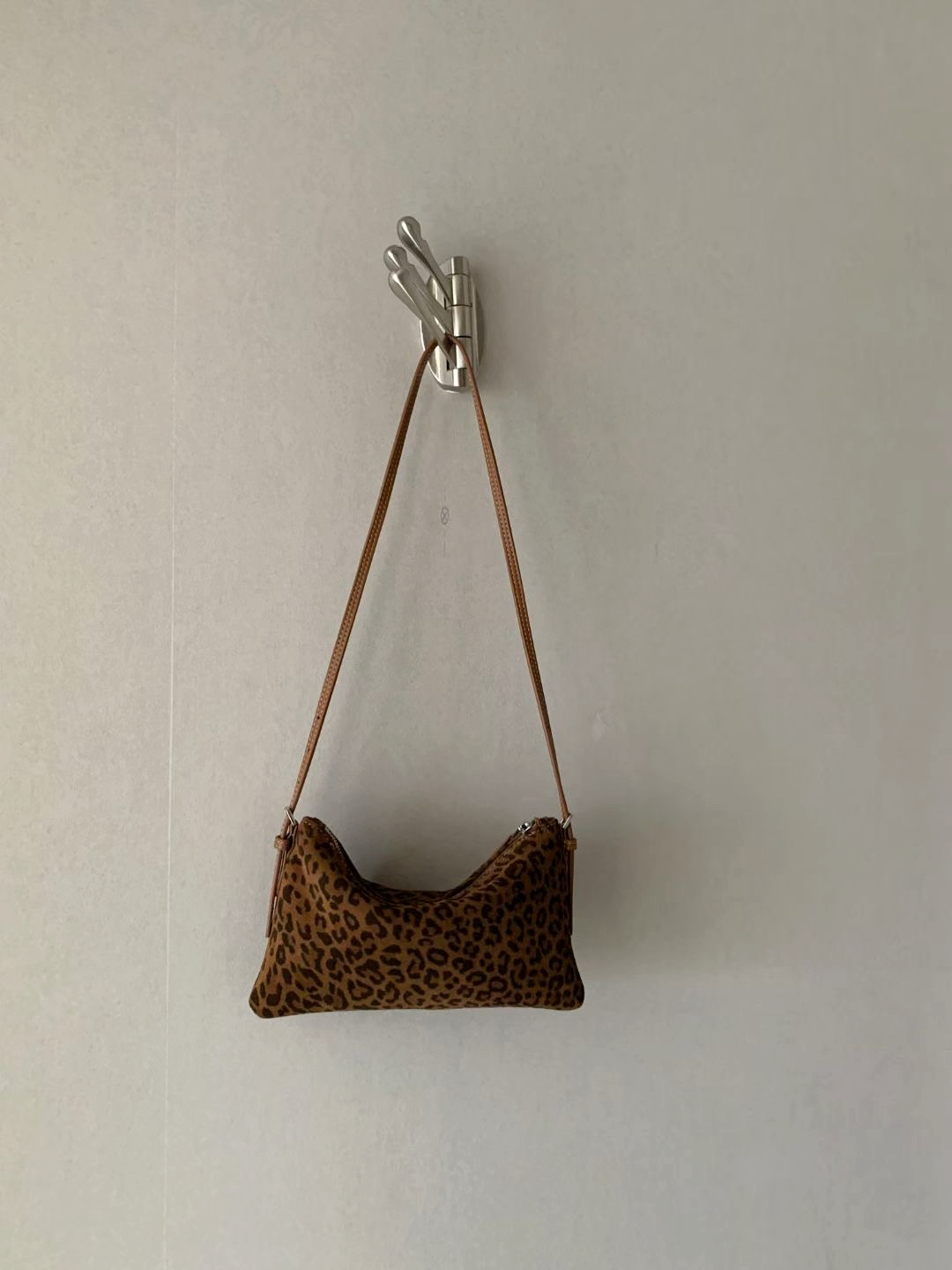 【独品定制】初秋新品跑量价 简约磨砂牛皮豹纹信封小包单肩斜挎