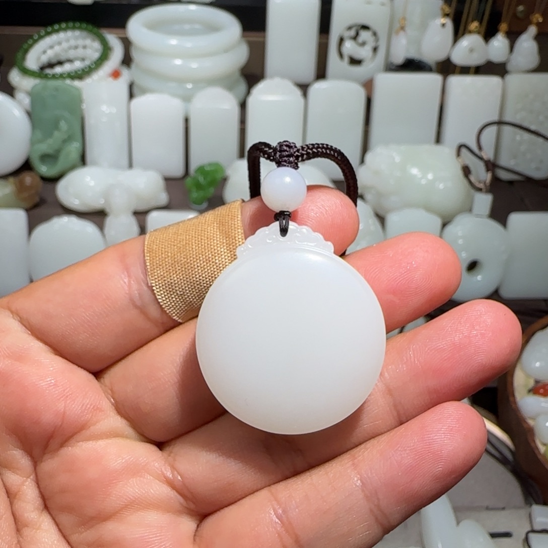 阳***道和田玉未镶嵌颈饰