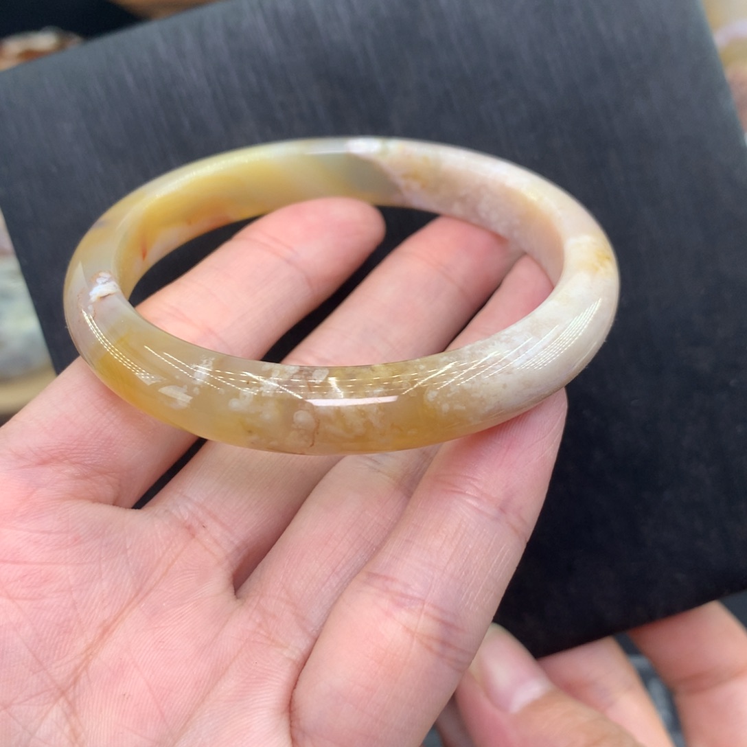 玛瑙/玉髓未镶嵌手镯天然樱花玛瑙圈口56（微瑕）