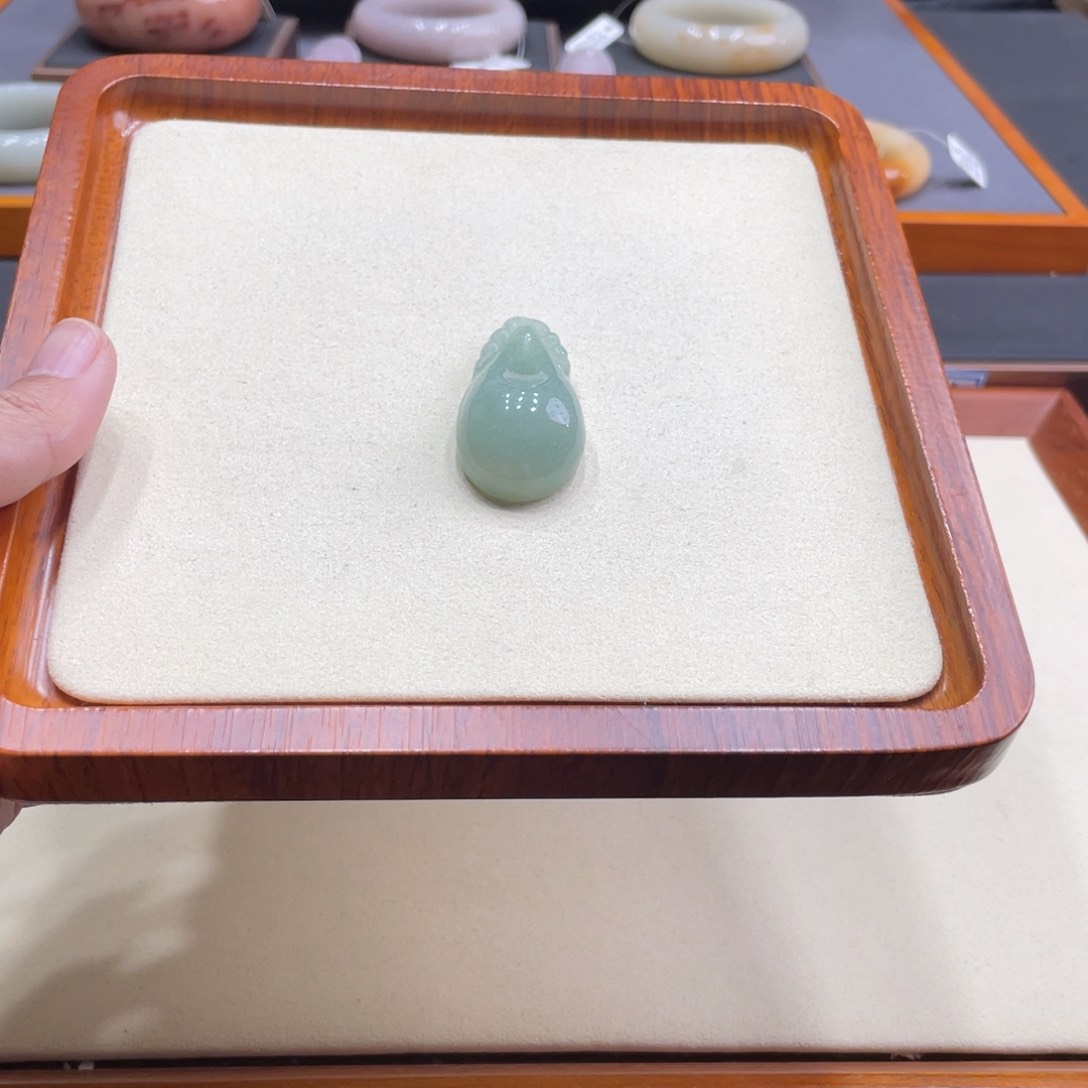 石英质玉手镯未镶嵌玉*