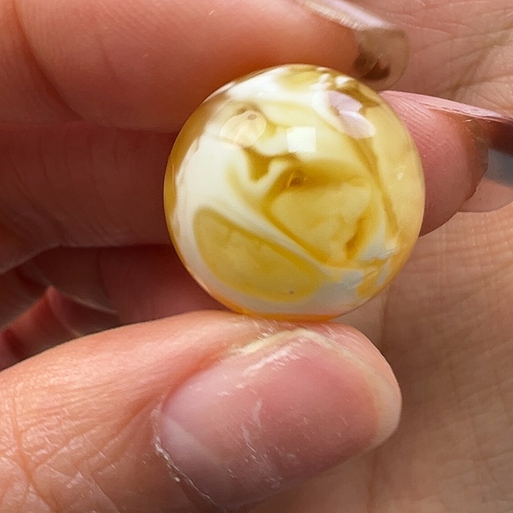 蜜蜡未镶嵌珠宝奇石