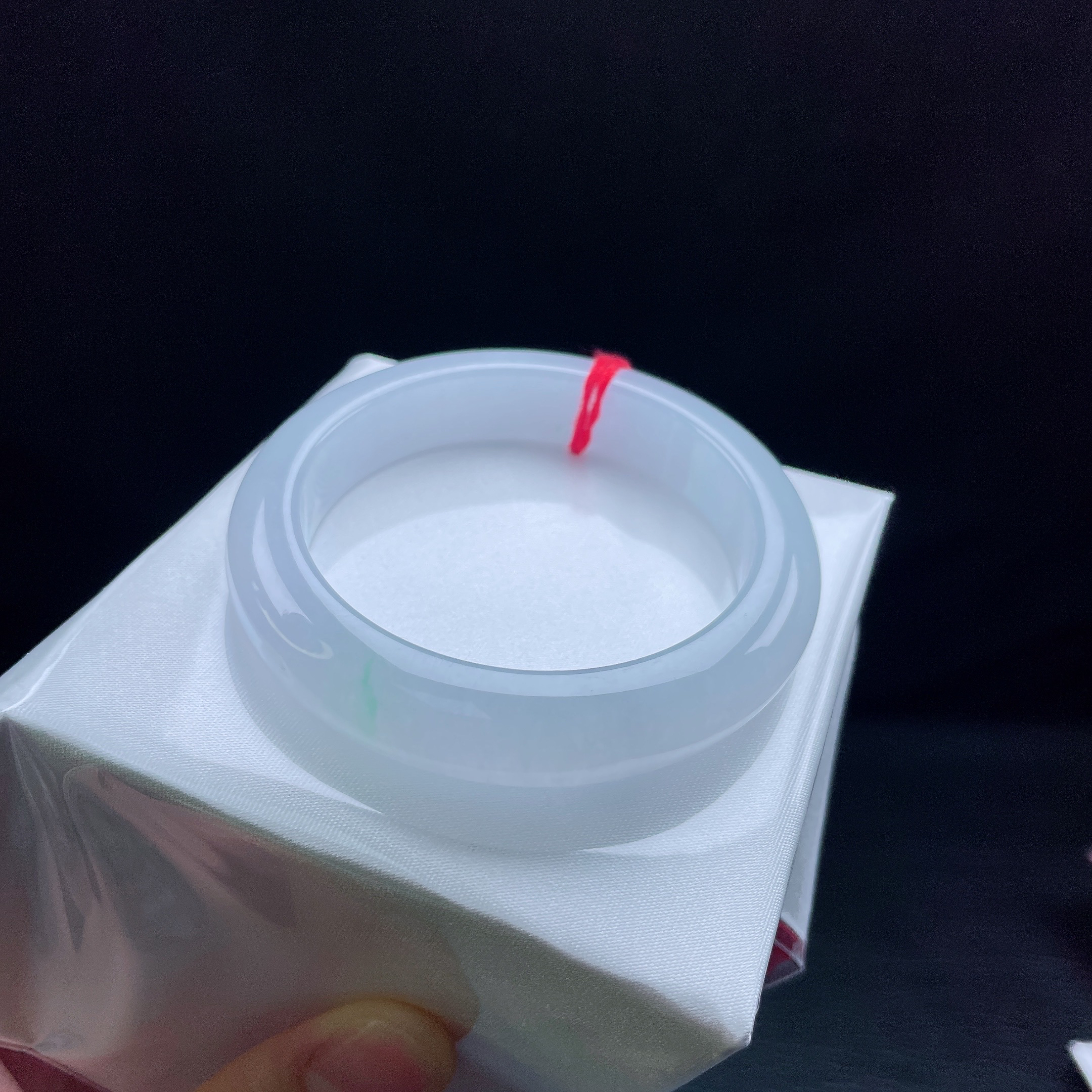 50圈冰糯飘绿宽边手镯 有纹