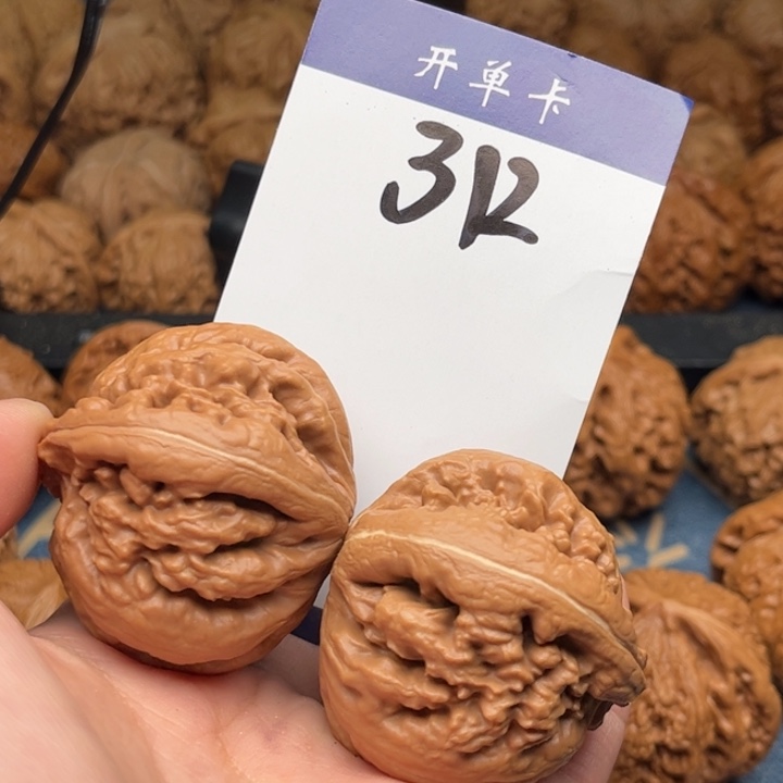 文玩核桃吊坠霸王龙 43全品 312