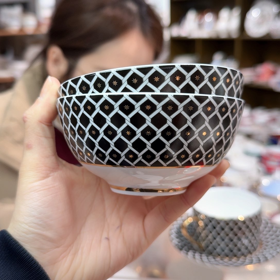 瓷鹅黄高骨4.5英寸2个➕勺子外贸尾单