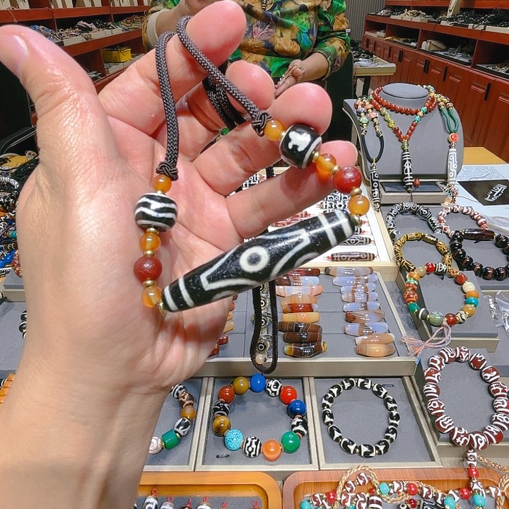 未镶嵌玛瑙/玉髓珠宝奇石