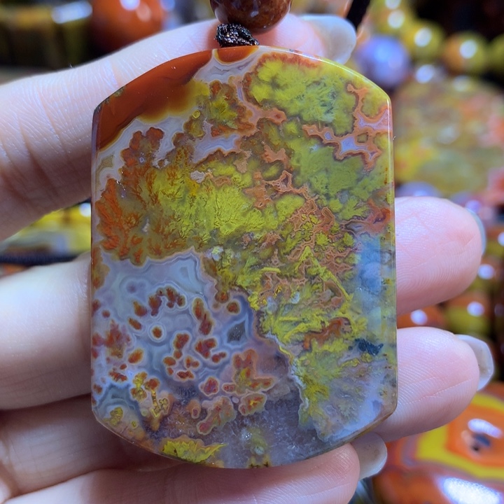 玛瑙/玉髓战国红吊坠未镶嵌