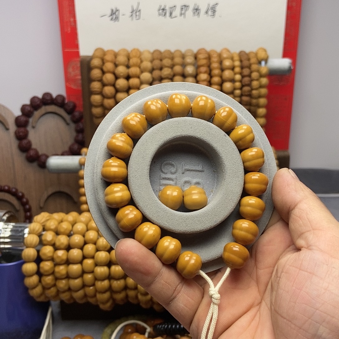 美***缓手串猴头核桃猴头手串，葫芦一条