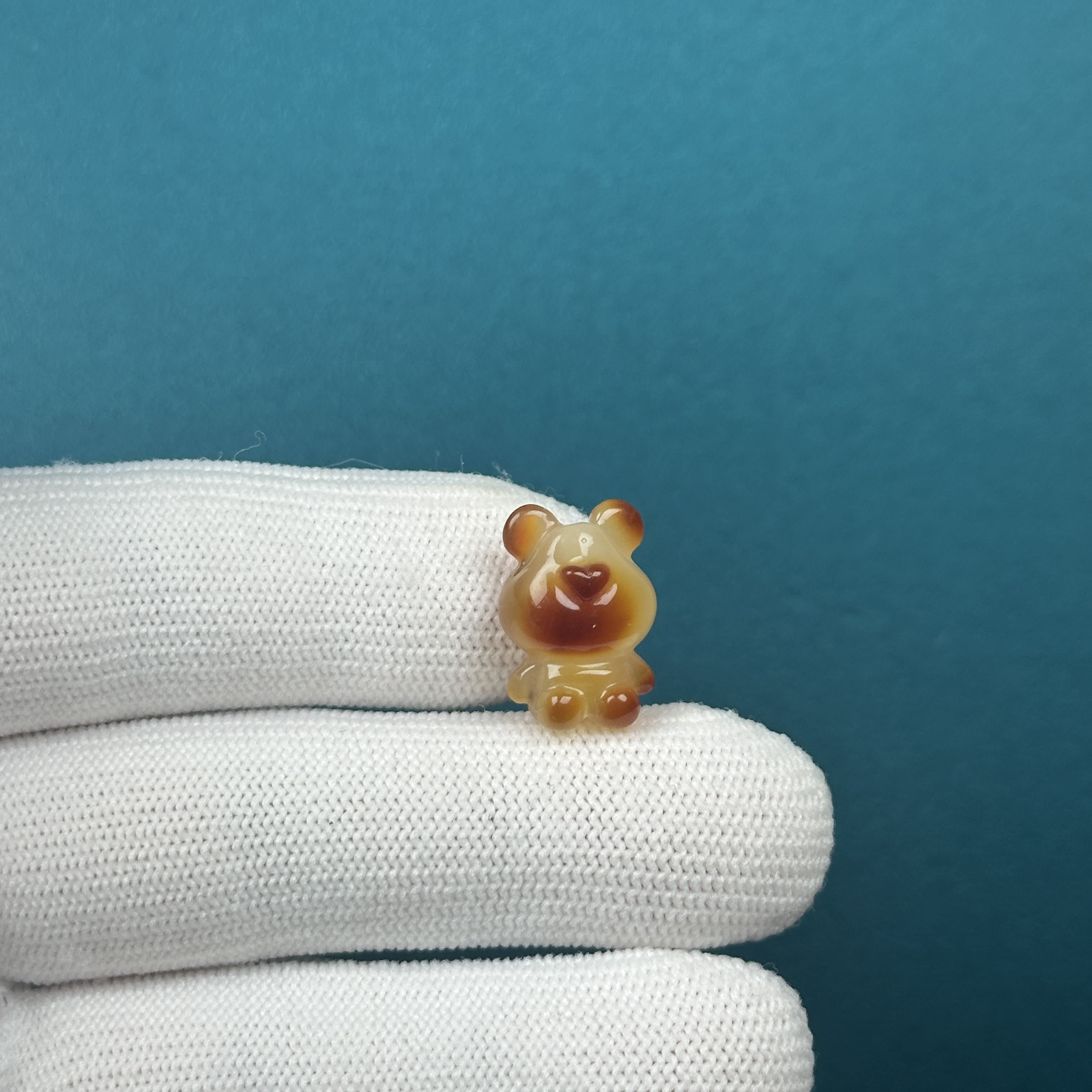 K1661天然原矿蜜蜡 雕刻小熊12*17*10mm 支持鉴定 假一罚十