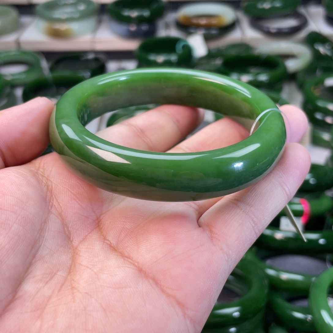 和田玉（碧玉）手镯未镶嵌