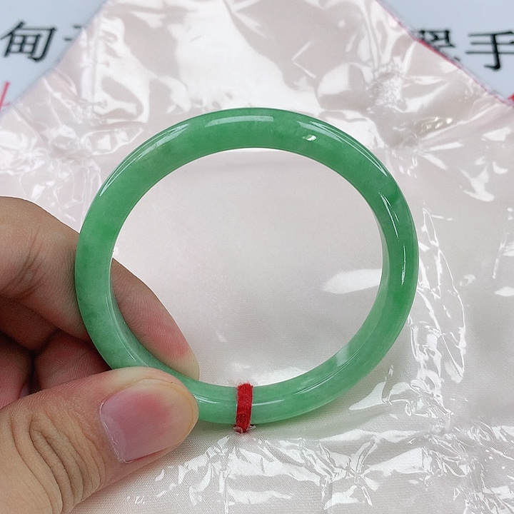 未镶嵌手镯翡翠圈52。4010。1