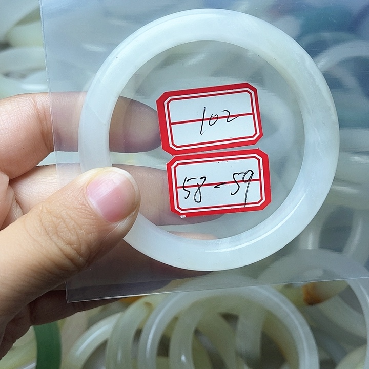 石英质玉手镯未镶嵌102