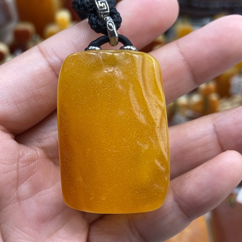 【闪购商品】琥珀颈饰未镶嵌