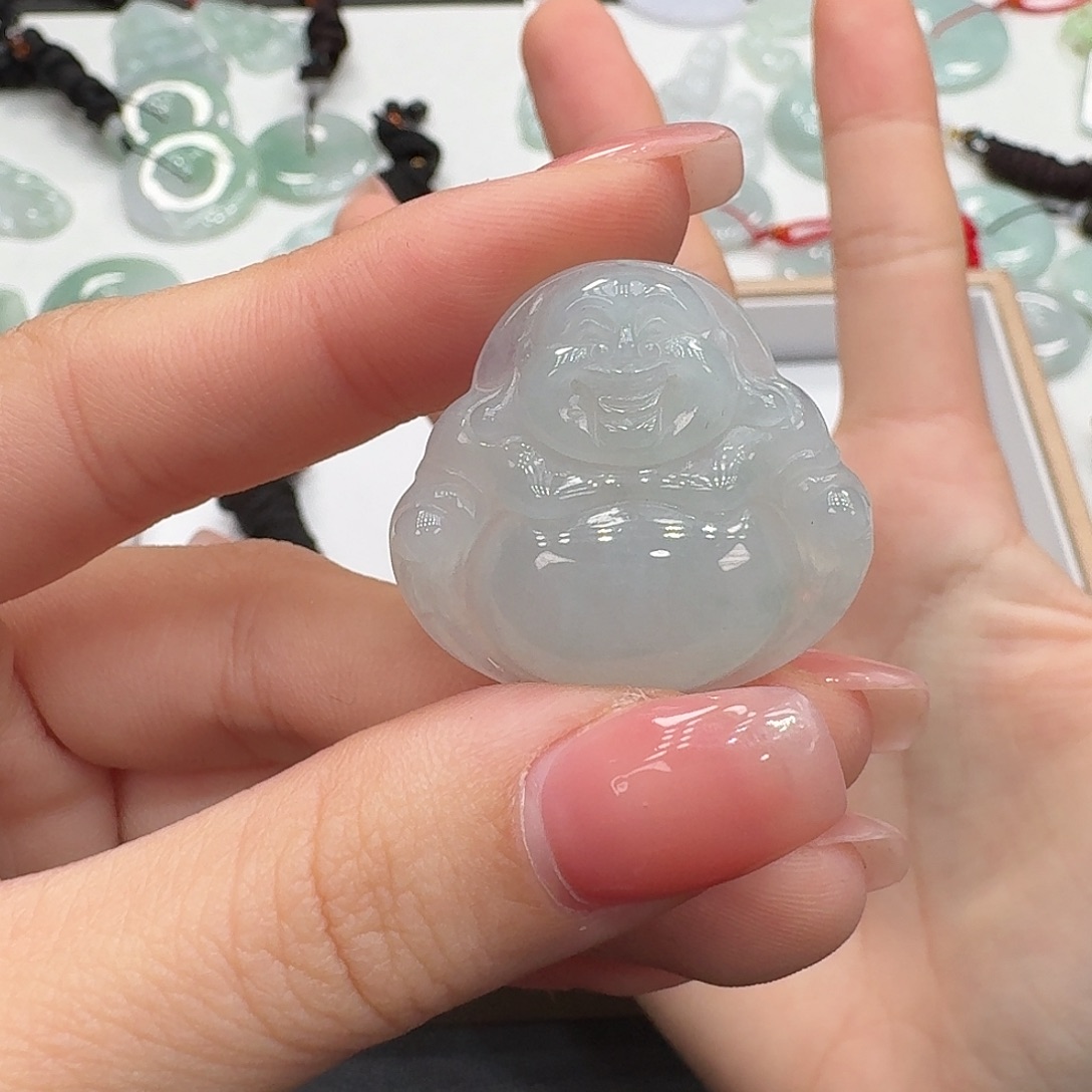 晨***0翡翠未镶嵌颈饰多样性发其一