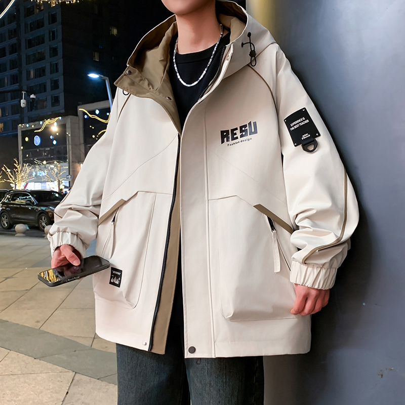 2025秋季新款青少年连帽冲锋衣夹克男生港风宽松潮流学生休闲外套