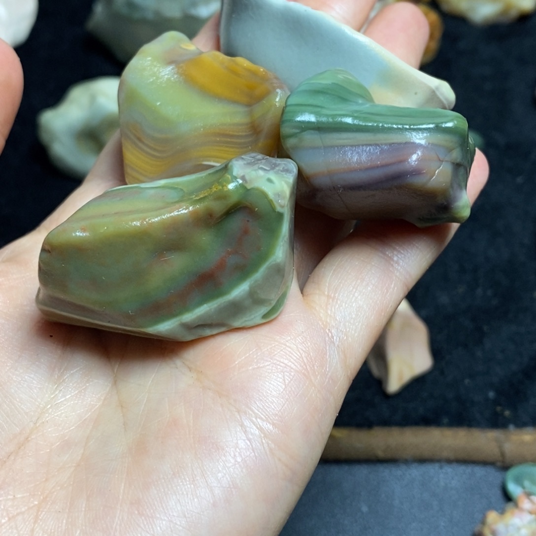 夜***鹊石材阿拉善戈壁石