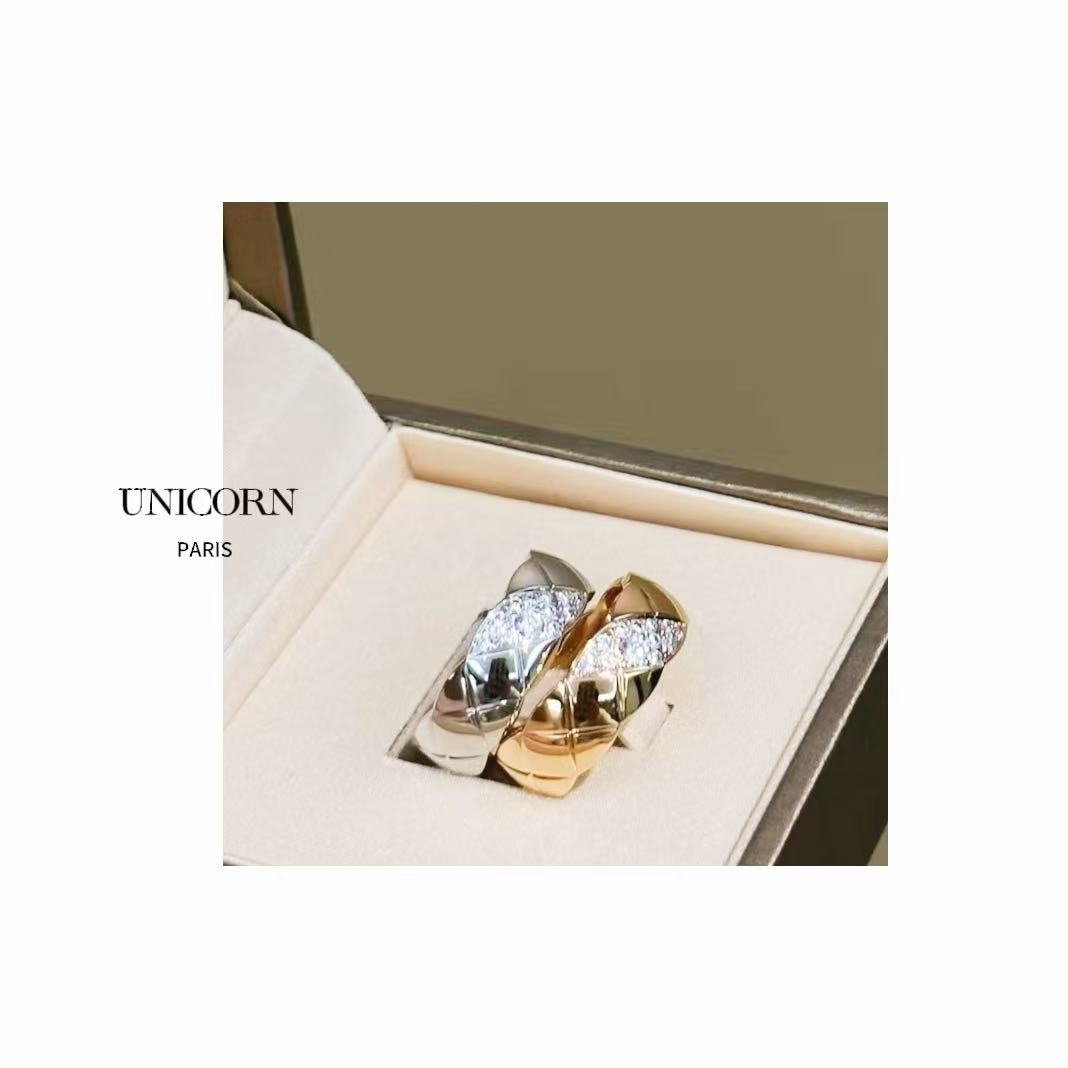 铜合金合成锆石戒指 镀K金 轻奢“斜刘海”菱格戒指 JZ0265