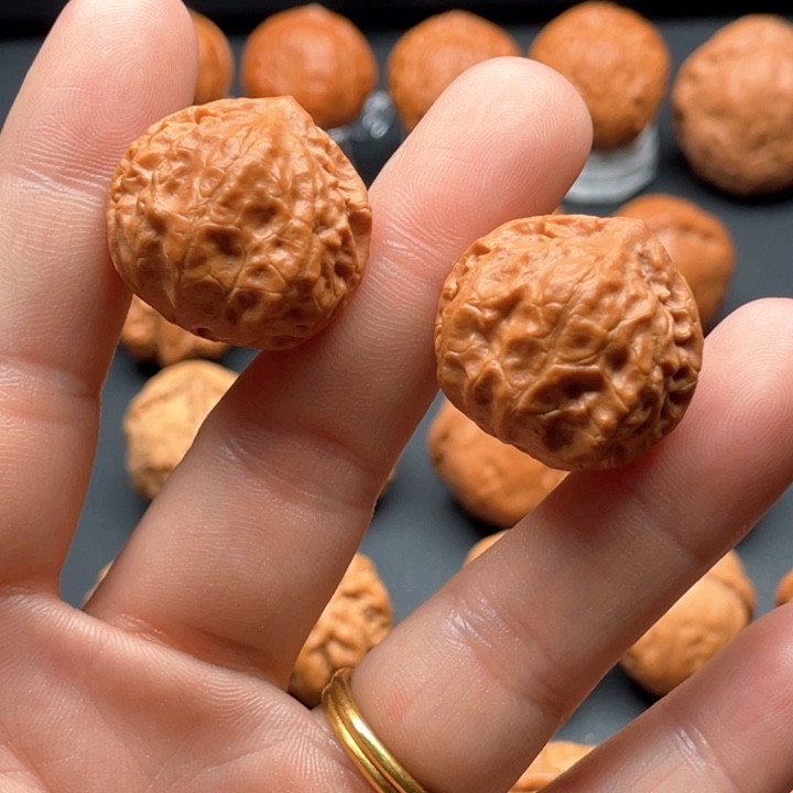 文玩核桃把件小宫灯