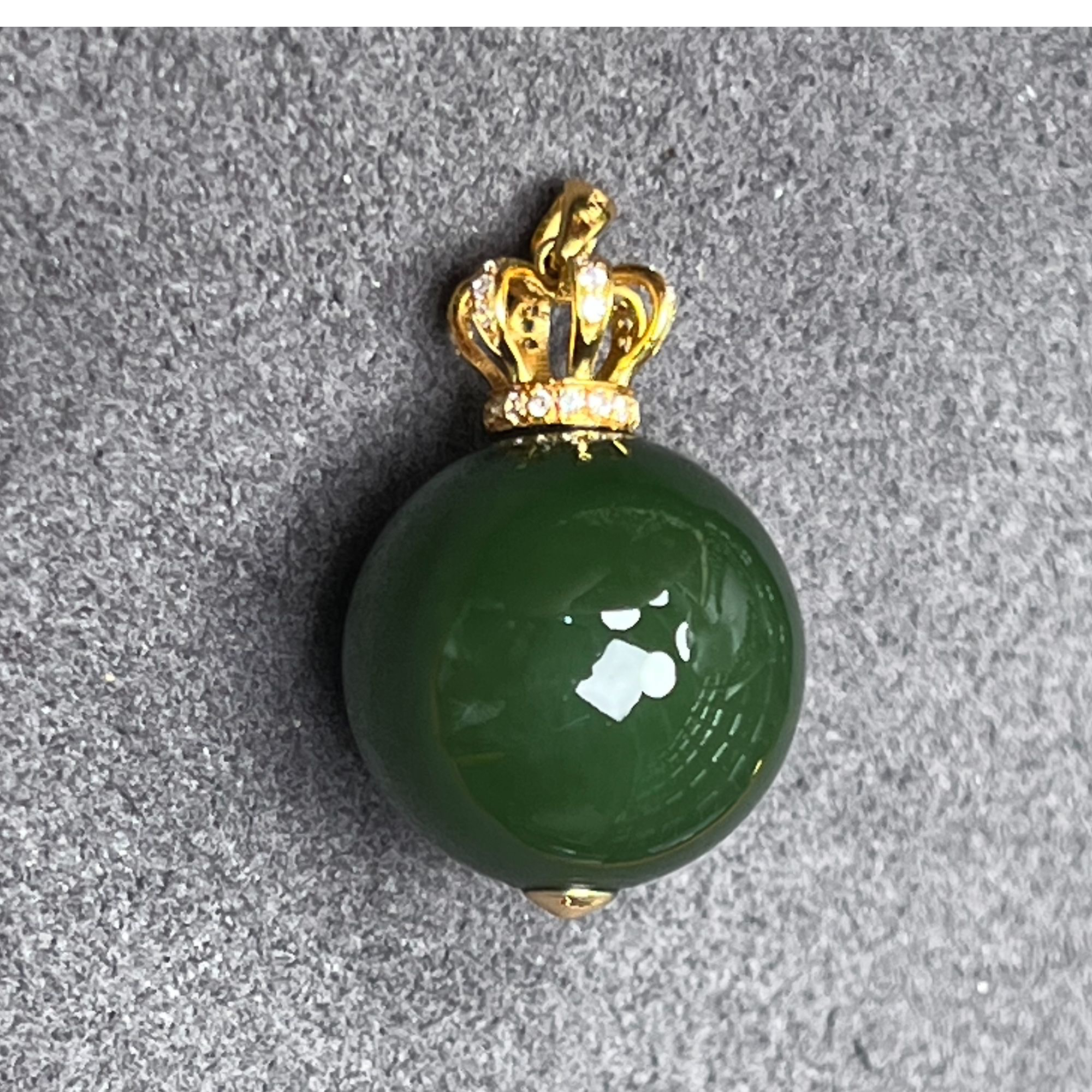 18k厚金镶嵌和田碧玉卡15大圆珠精致吊坠