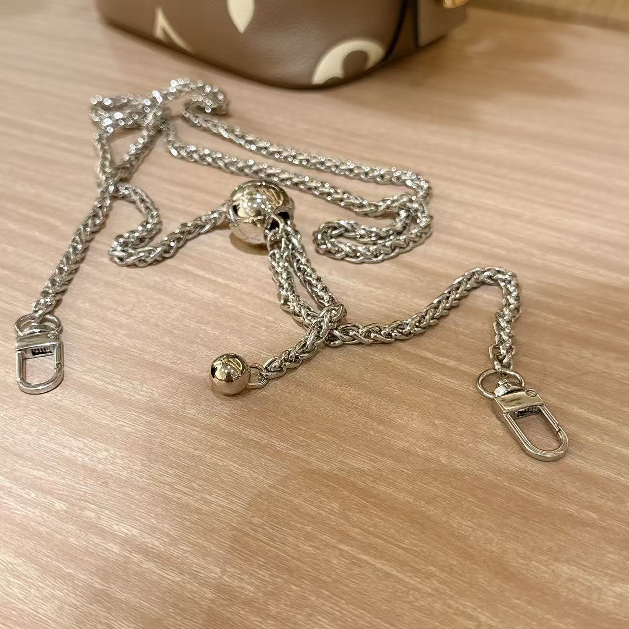 手机挂绳星球吊坠水钻圈串珍珠手链手工串珠链女款时尚ins手腕链