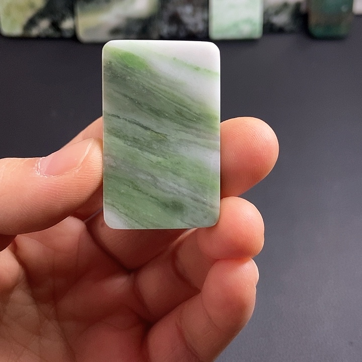 独山玉无事牌未镶嵌