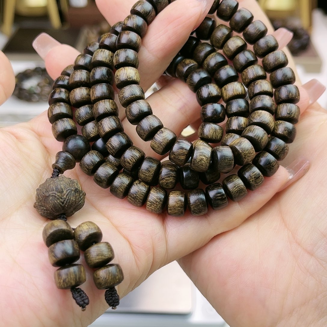 手串沉香鹰**豆富森红土沉玉化古董窖藏留疤老料