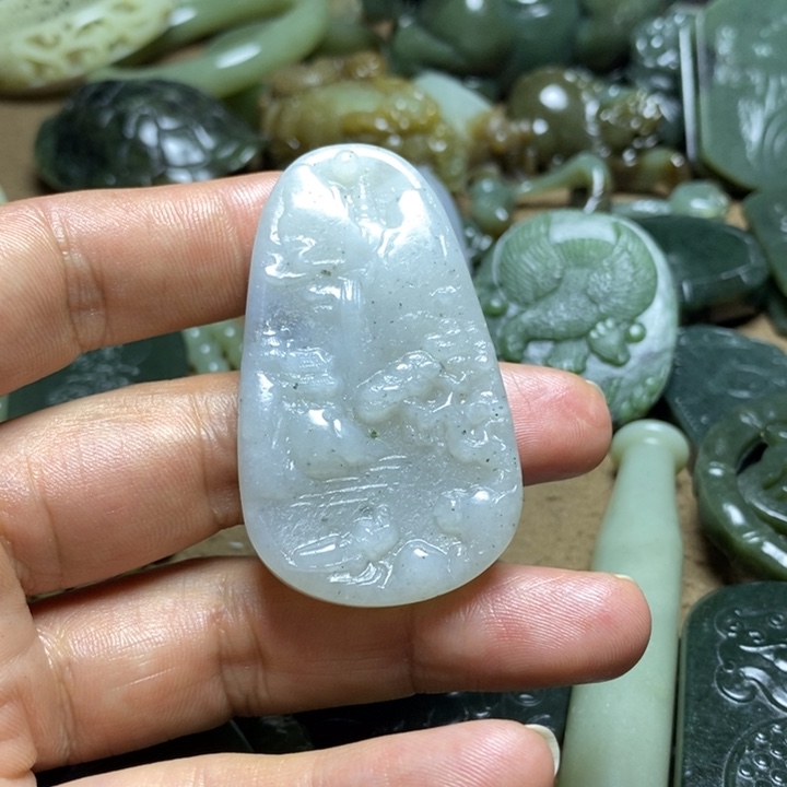 和田玉未镶嵌颈饰