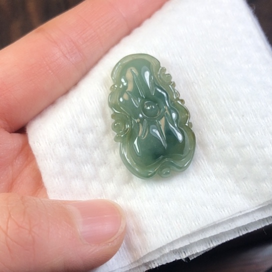 翡翠未镶嵌颈饰缅甸A货，每天下午1点半开播