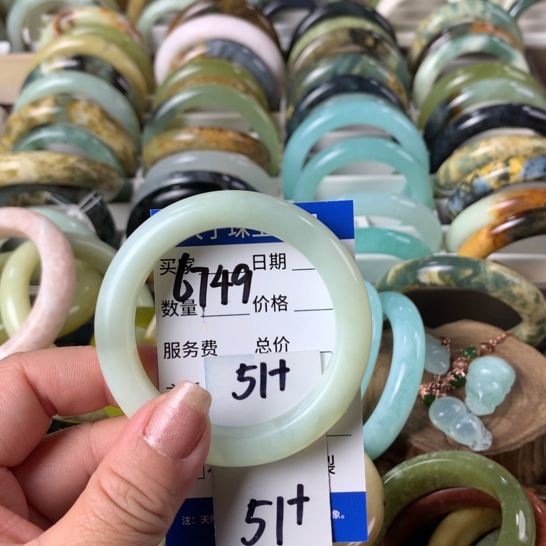 蛇纹石玉手镯未镶嵌6749