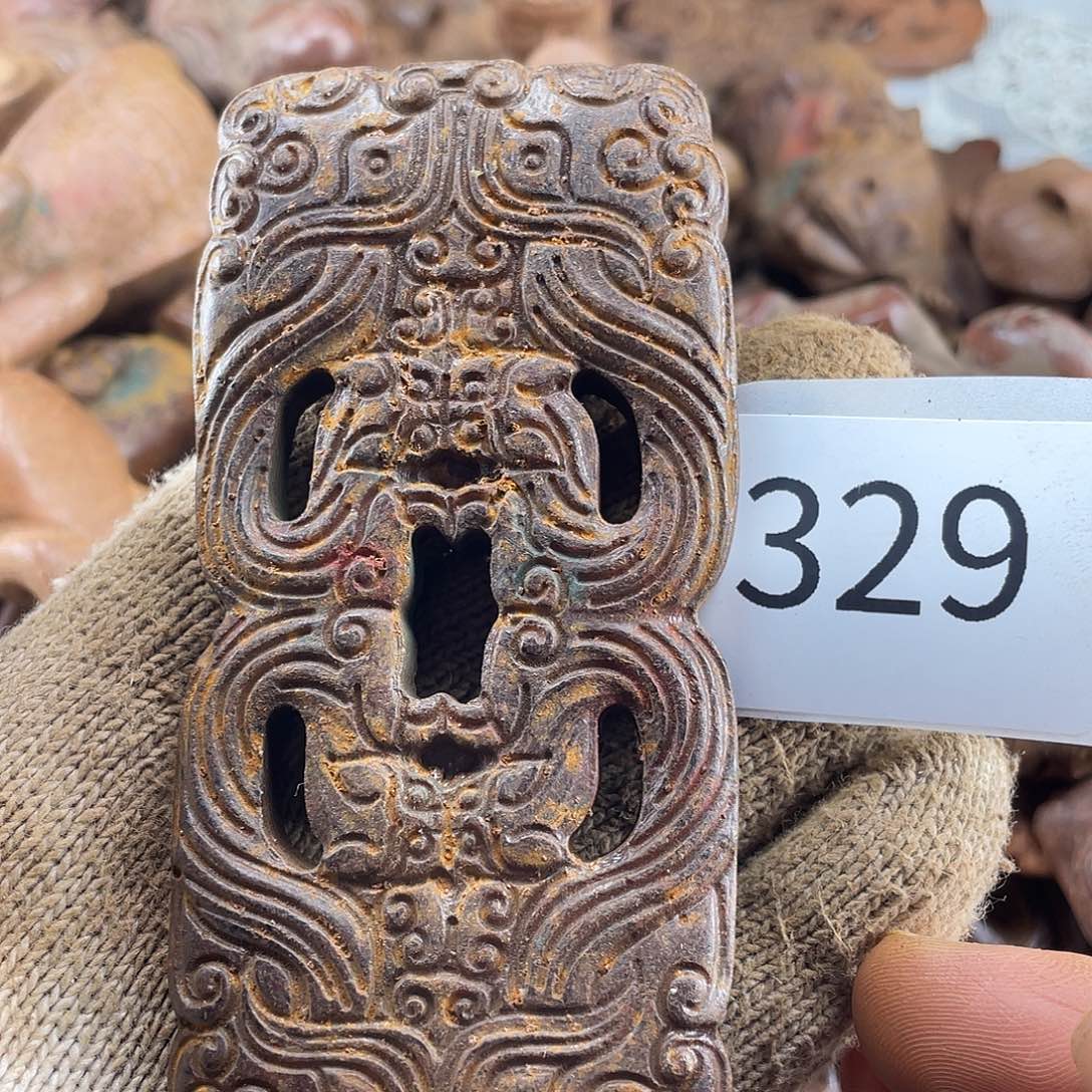 和田玉（糖玉）未镶嵌挂件